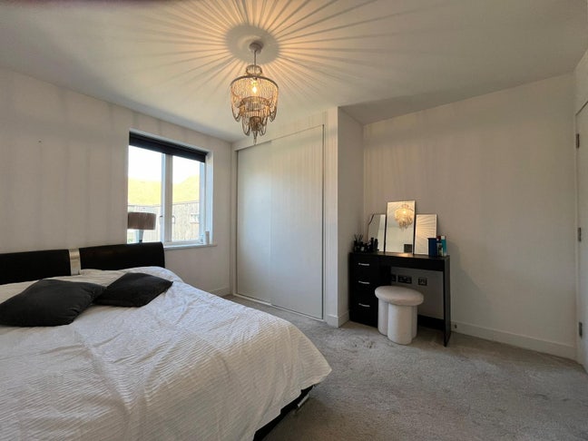 Furnished 2 Bedroom Apartment Main Photo