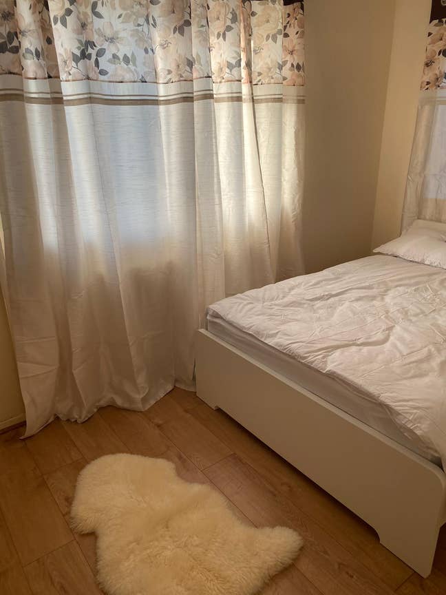Double room  in a modern house Main Photo