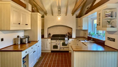 🌻Cosy Double Bedroom in RM7 from May/June🌻 Main Photo