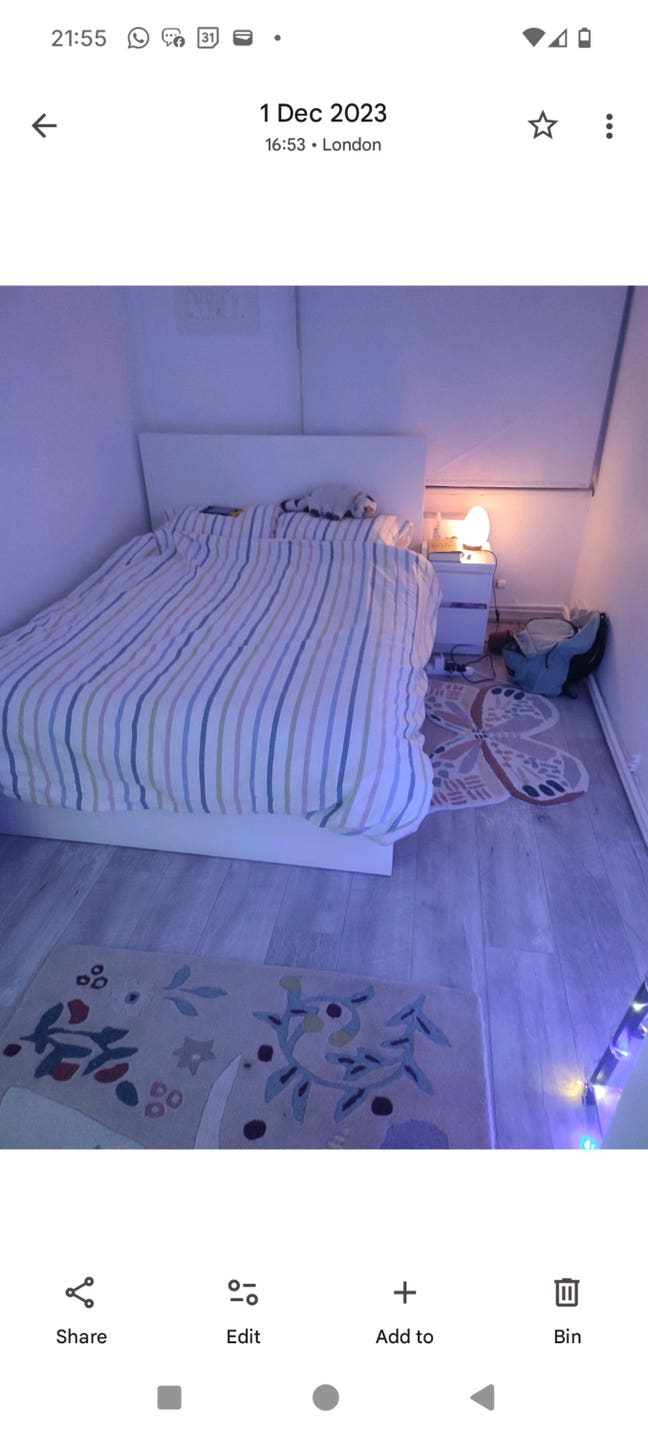 Double bedroom close to Oval station! Main Photo