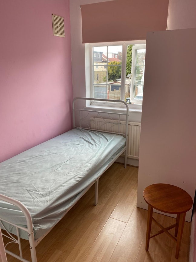 Box room for rent  Main Photo