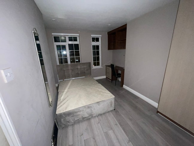 Beautiful Rooms Available in Welling High Street Main Photo