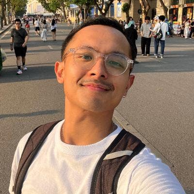 Friendly and tidy - Looking for rooms in London! Main Photo
