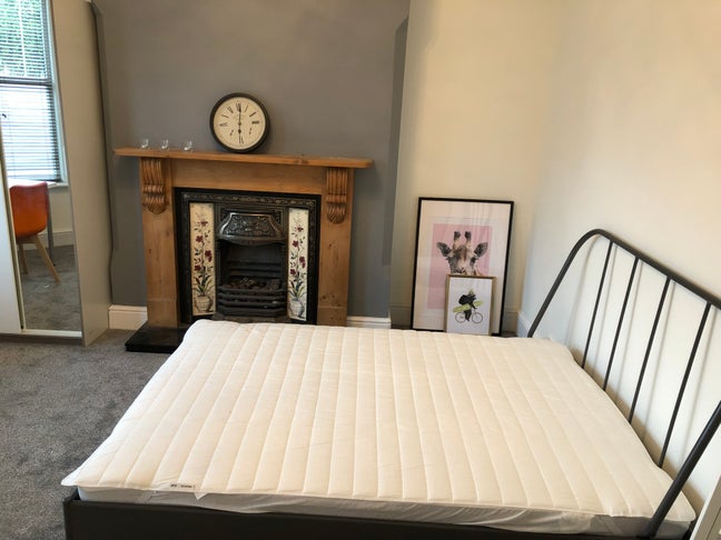 Rooms Available in 5 bed/2 bath House Share Main Photo