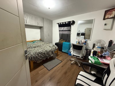 Double room sharing Hounslow  Main Photo