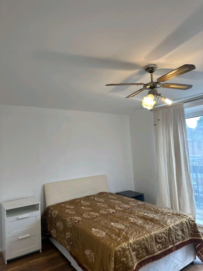 A master double furnished bedroom only for females Main Photo