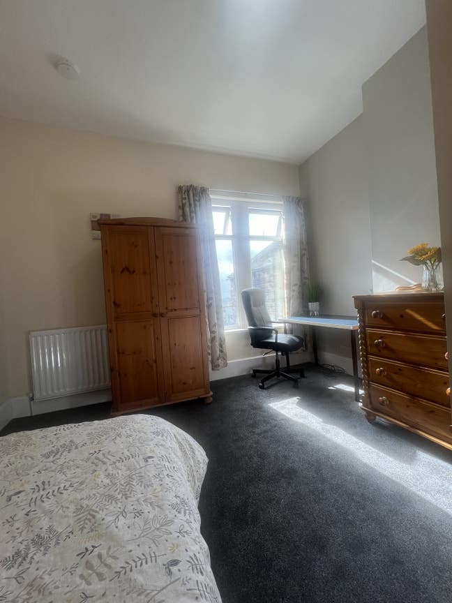 **** En Suite Room in Hanley Near Bus Station**** Main Photo