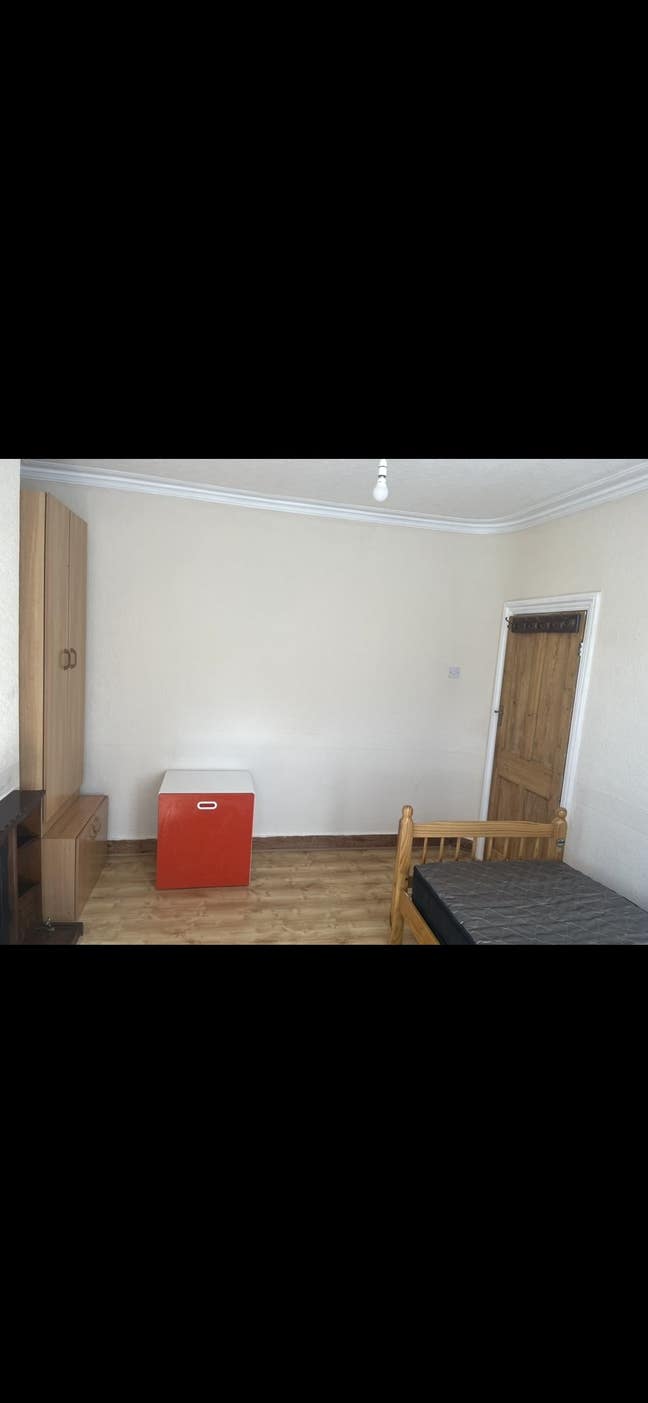 Large double room  Main Photo