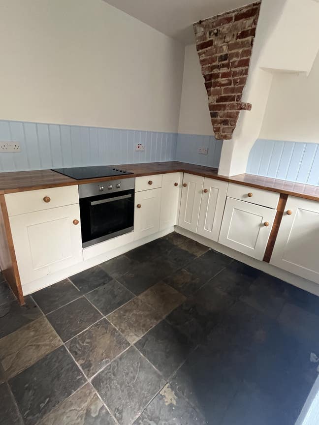 Double room in Halstead, shif/flight crew welcome  Main Photo