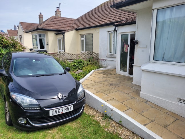 Large double room close to beaches Main Photo