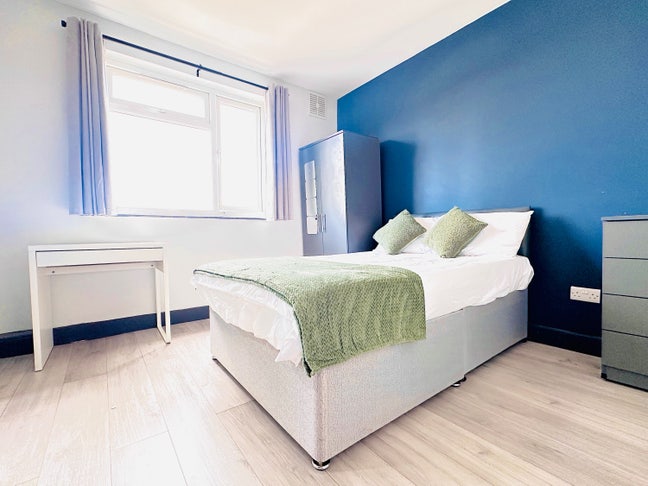 Double Ensuite Available close to Hospital  Main Photo