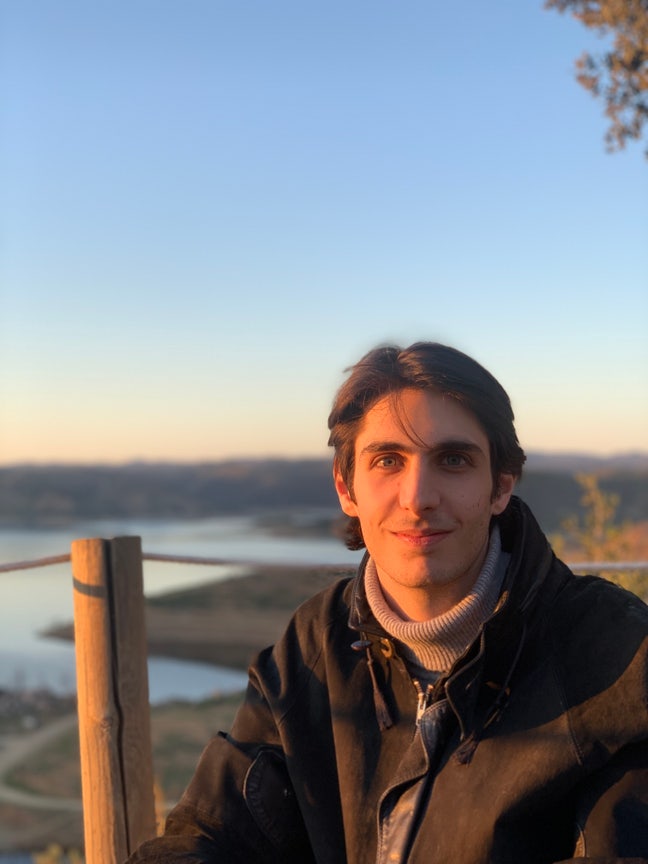 Flatshare in Zones 1–3 near UCL – AI graduate, mus Main Photo