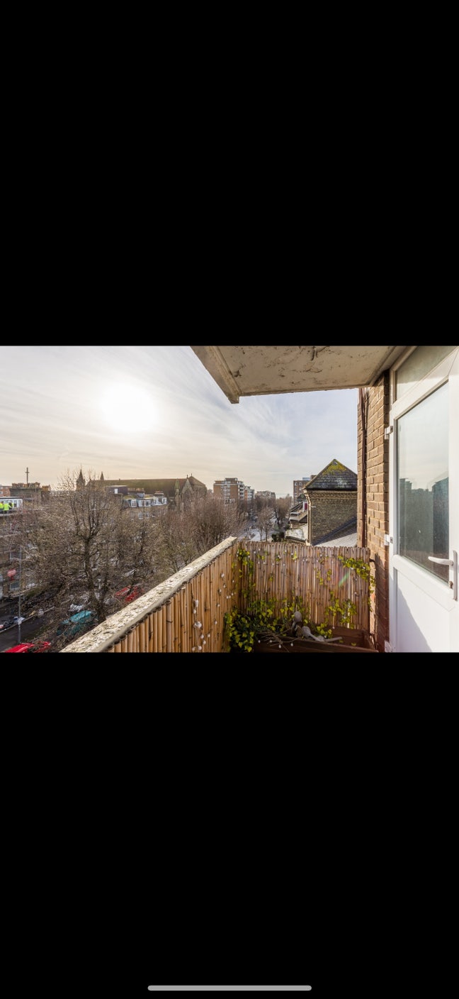 Warm cosy flat in the centre of Hove Main Photo