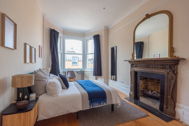 2 Gorgeous double bedrooms, Clapham  Main Photo
