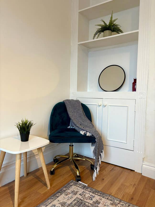 Double room in large property Main Photo