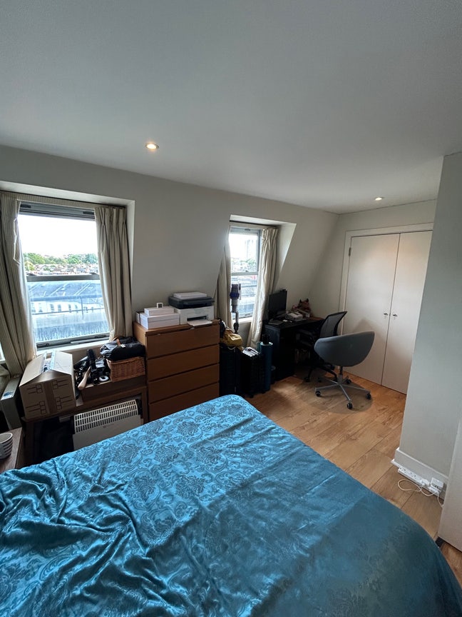 A modern 1 bed flat in the heart of Battersea  Main Photo