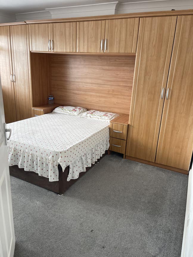 King size room available at UB4 8  Main Photo