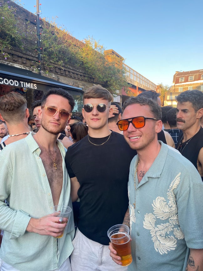 Looking for a double room or buddy up Main Photo