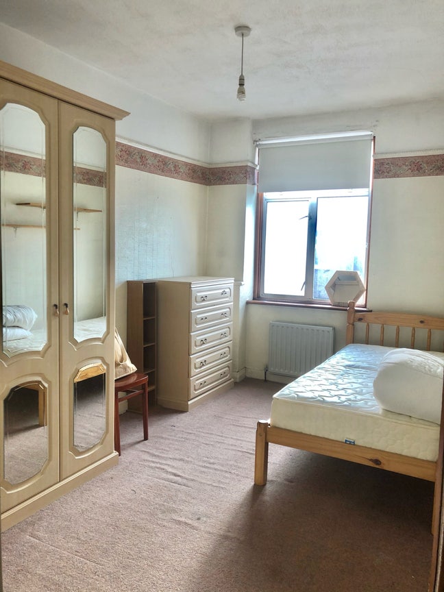 Double Room  available from Oct.  - Tooting Bec  Main Photo