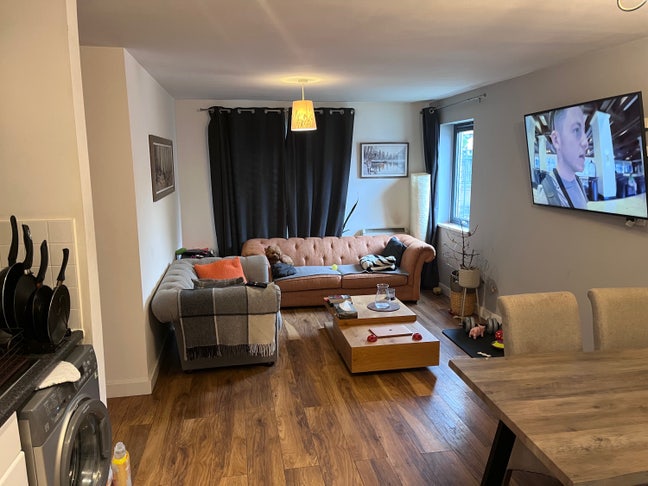 🌟 Double Room Available - Flat in Salford Quays Main Photo