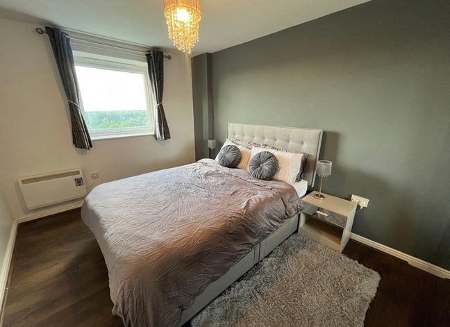 1 double bedroom with shared toilet and kitchen  Main Photo
