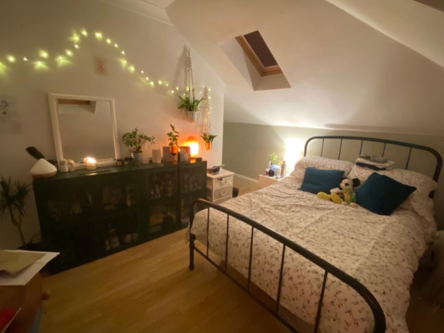 Lovely double room in Brixton Hill area! Main Photo