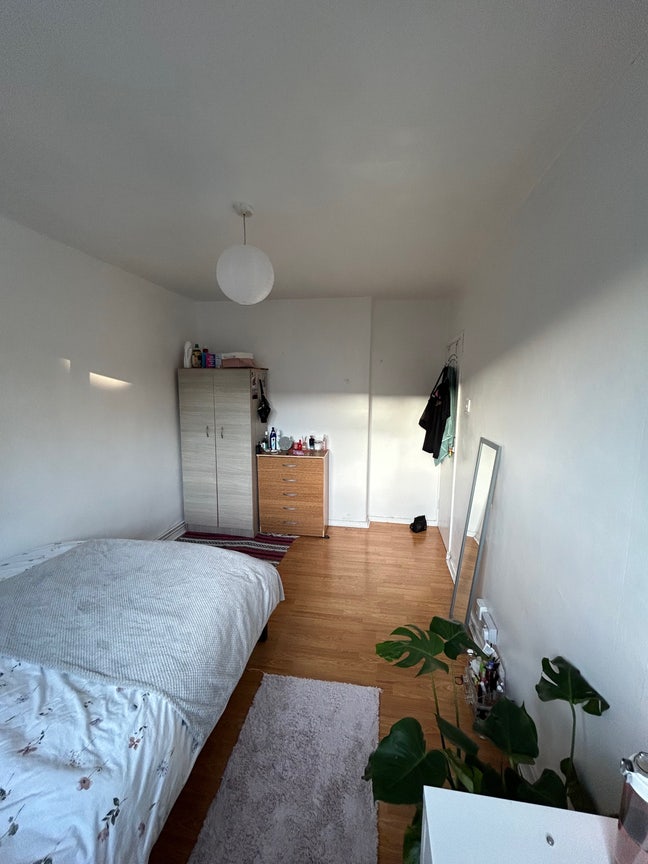 Large Double Bedroom in Shoreditch!!✨ Main Photo