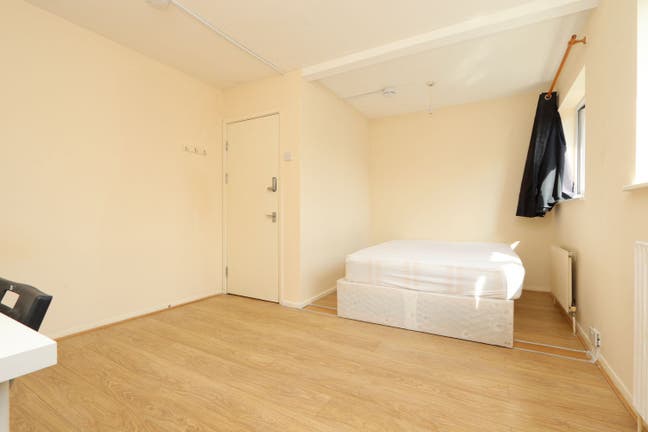 4 New Furnished Room-1 Stop from Liverpool Street Main Photo
