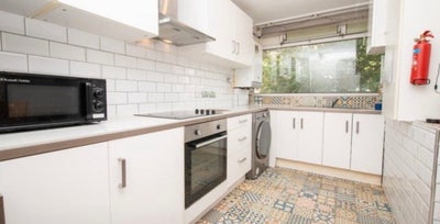 Double room in a beautiful flat Main Photo