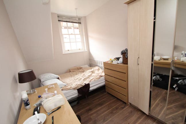 To Rent Old Nichol Street, Shoreditch, London, E2  Main Photo