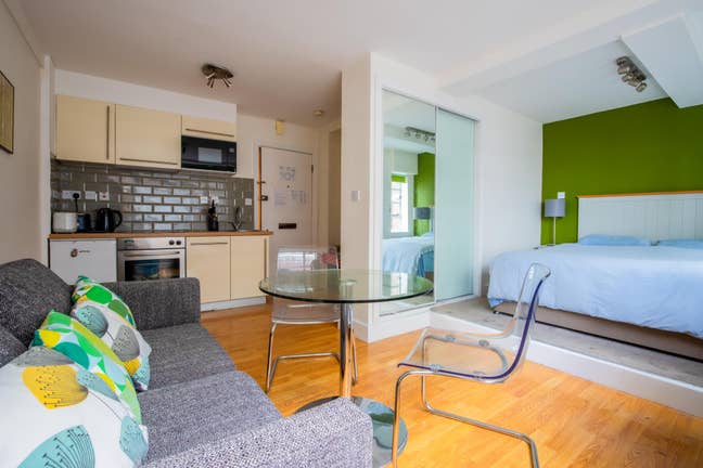 Flat in the heart of South Kensigton Main Photo