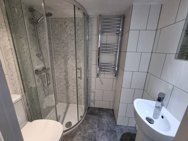 Large Double En-Suite in Banbury 🚂 Main Photo
