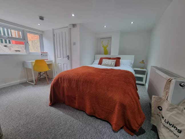 Large Double En-Suite in Banbury 🚂 Main Photo