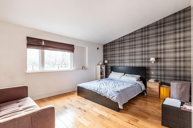 En-suite large room near Clapham Common Main Photo