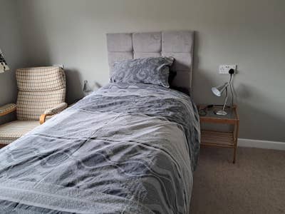 Single En-Suite Room In Family House. Main Photo