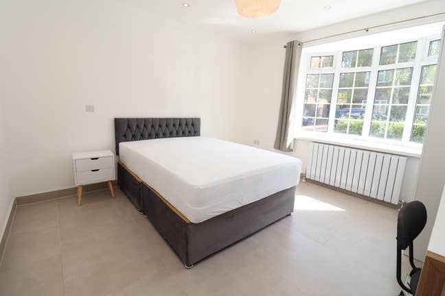  🚨3  Rooms  Available–  E1 🚨- female preferred Main Photo