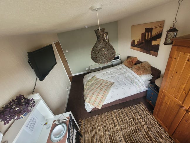 Double room in quiet residential area Main Photo