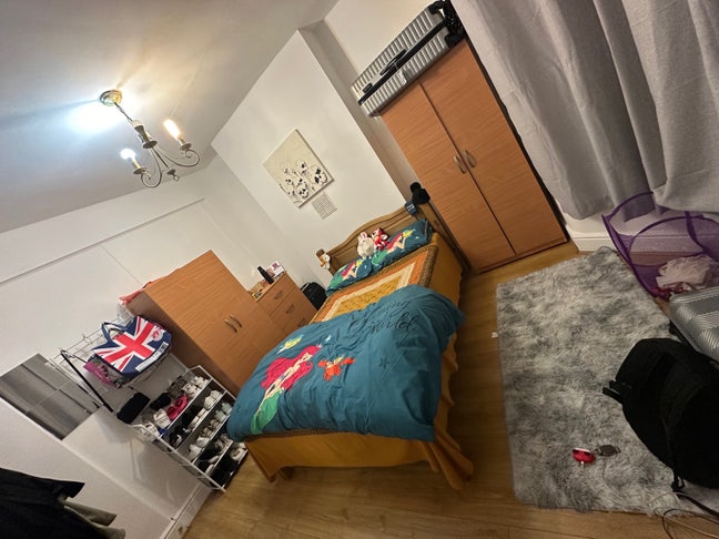 Spacious Double Room in Leyton  Main Photo