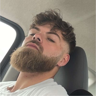 Uni employee looking for a room from July :)  Main Photo