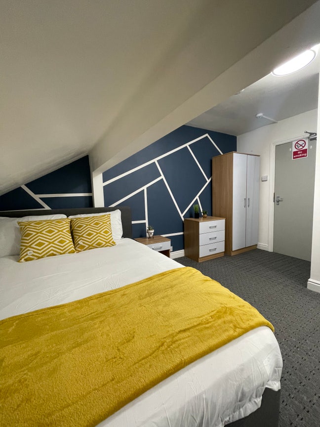 Last Room Remaining - Stylish Double Studio  Main Photo