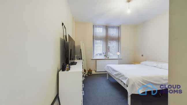 ✨ Stunning Double Room in Horsham Available RH12 ✨ Main Photo
