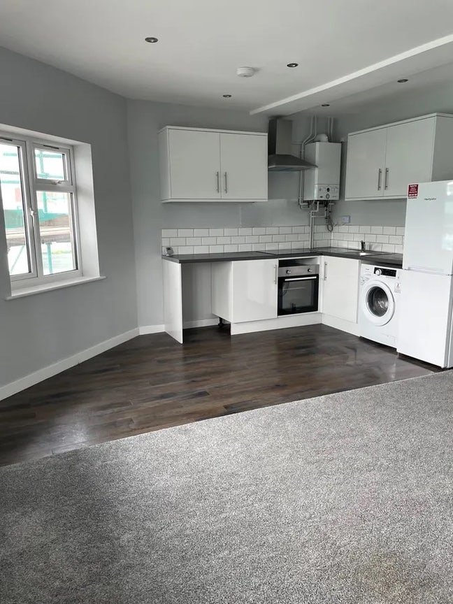 Newly refurbished two bedroom flat - Uxbridge Main Photo