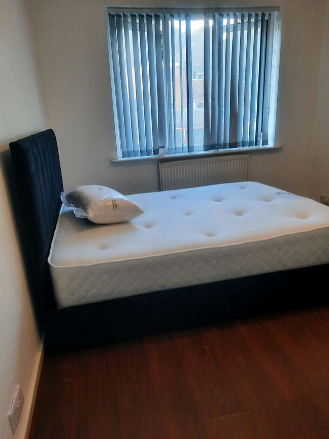 1 room with a new double bed  Main Photo