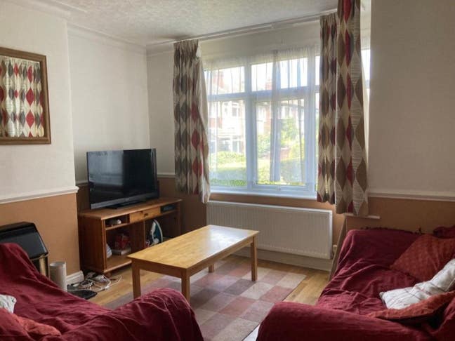 🏡  3 bed hom Property Available in LS2 Kelso Gard Main Photo