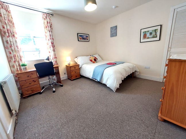Ensuite double rooms near town centre Main Photo