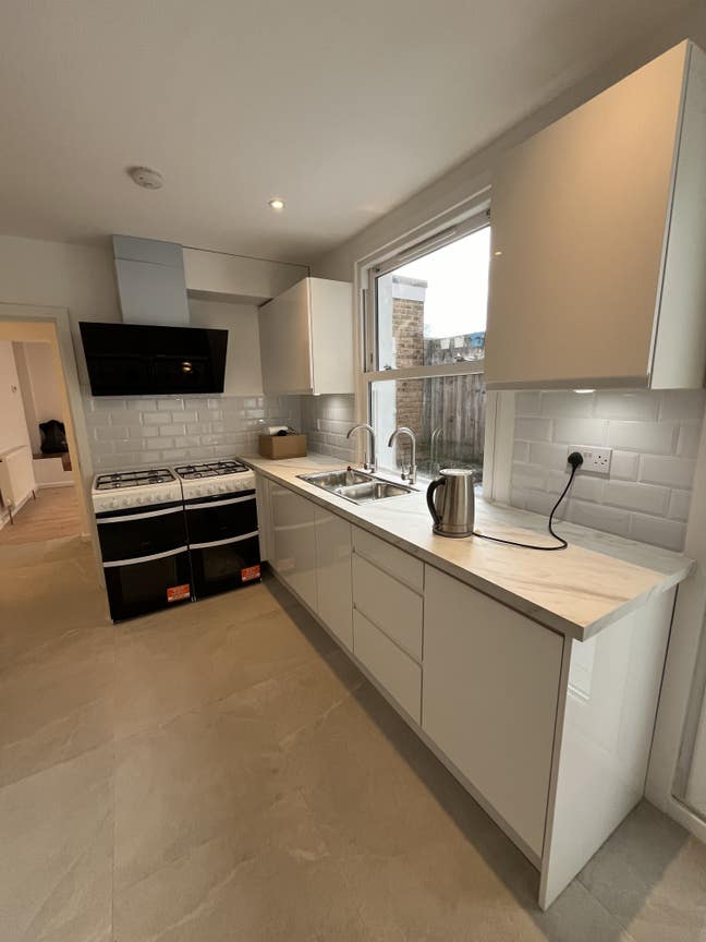 Your Lovely Tranquil Haven in West London Main Photo