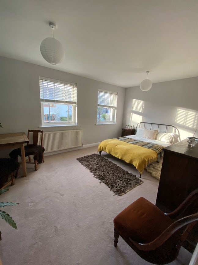 Lush Large Double Room Main Photo