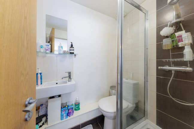 Furnished 2-Bed Flat Clapham Main Photo