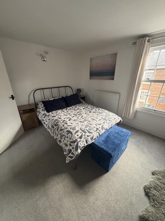 Room for rent Main Photo