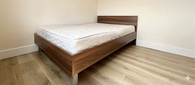 Double room available in central bishops 700£  Main Photo